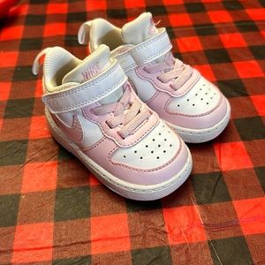 Size 4 toddler Nikes